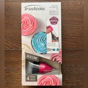 Trudeau Reusable 4-Piece Decorating Set